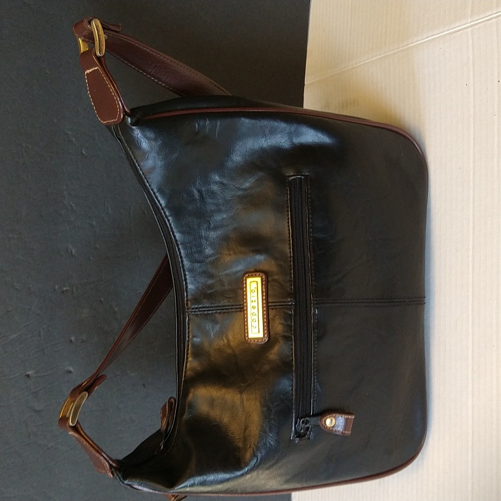 GUC. capezio black and brown faux leather shoulder bag.